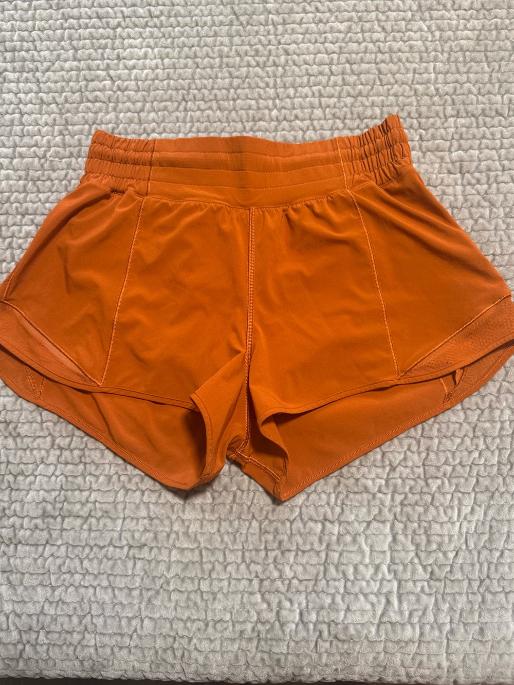 Lululemon hotty hot high-rise lined shorts 2.5 in Burnt Orange